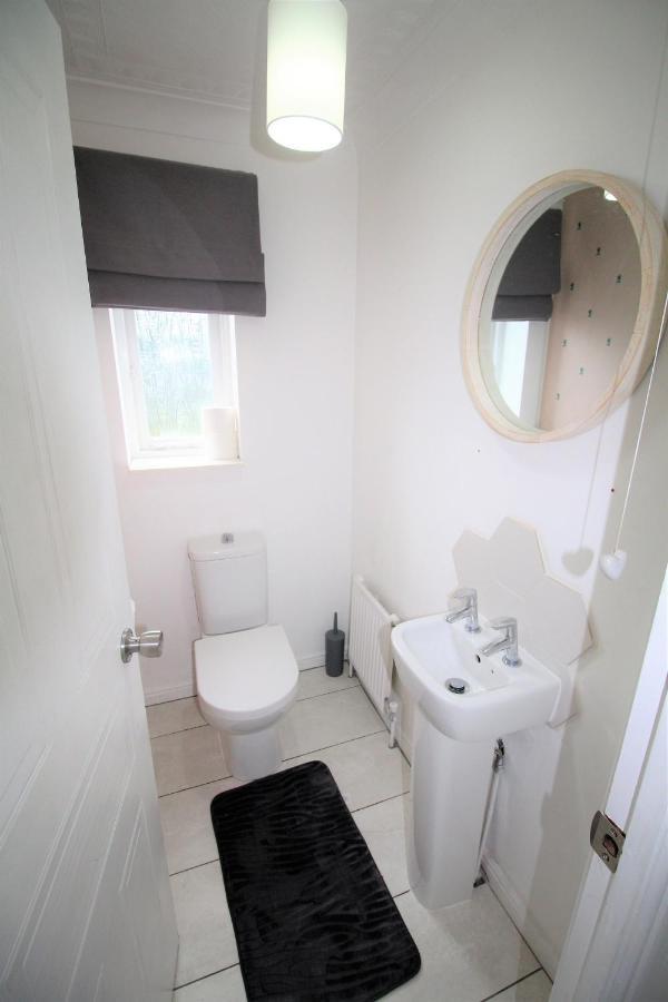 Doncaster - Warmsworth - Great Customer Feedback - 3 Bed Detached House - Private Garden & Parking Plus Garage - Quiet Cul De Sac Location - Dog Friendly - Fast Wifi - Close To Motorway Access Exterior foto